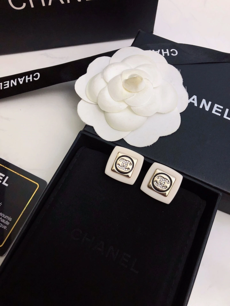 Trendsetting Chxnxl Earrings 288944