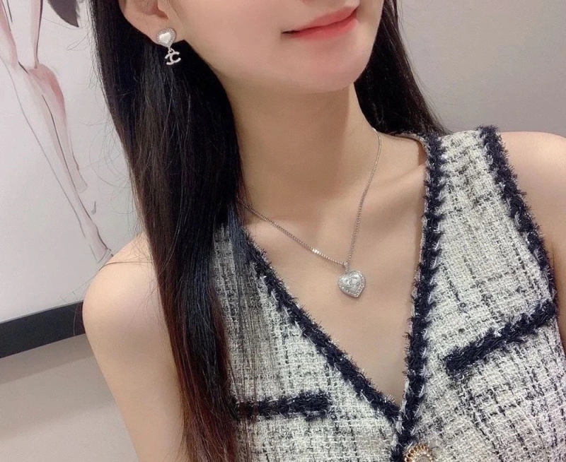 Comfortable Chxnxl Earrings 288954