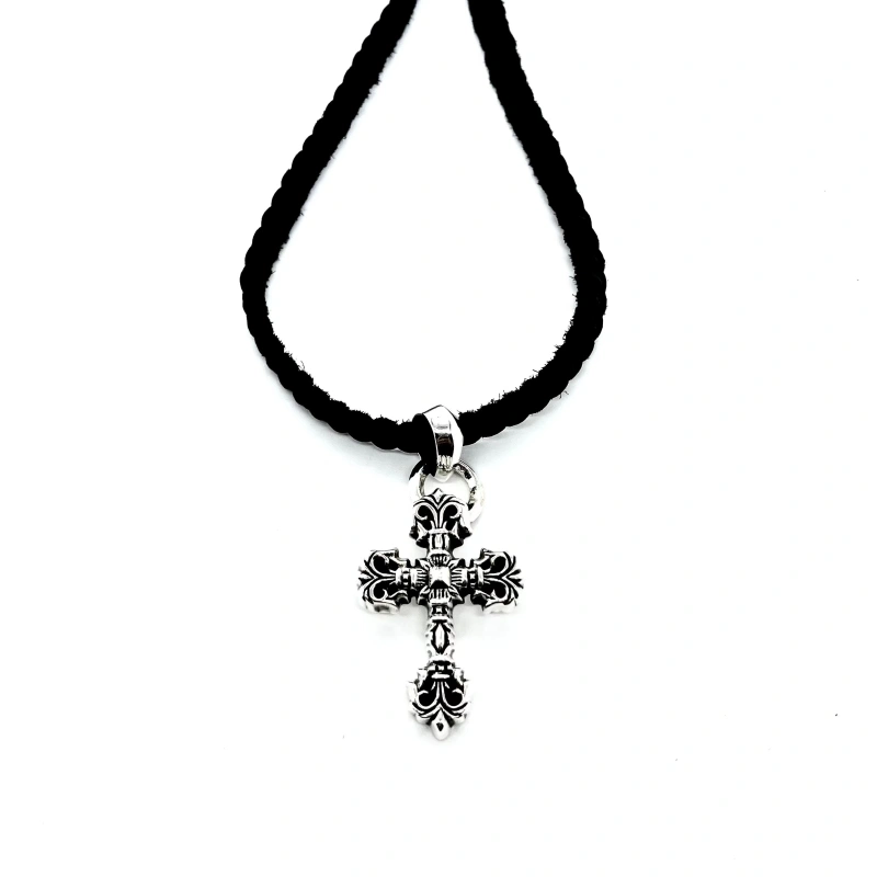 Stylish Chrxmx Hxxrts Necklaces 299687