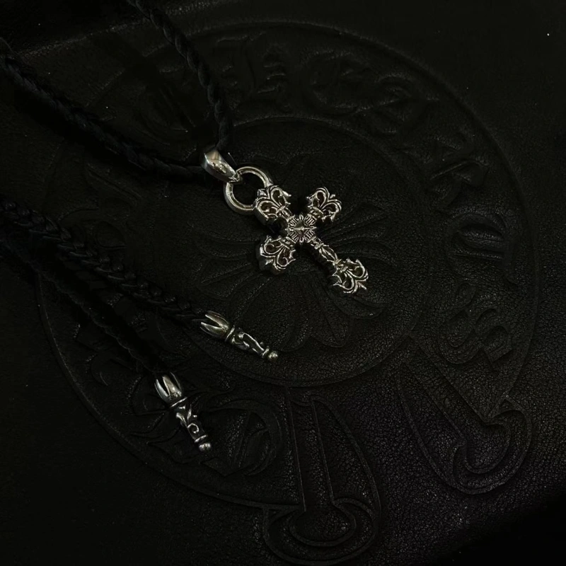 Stylish Chrxmx Hxxrts Necklaces 299687