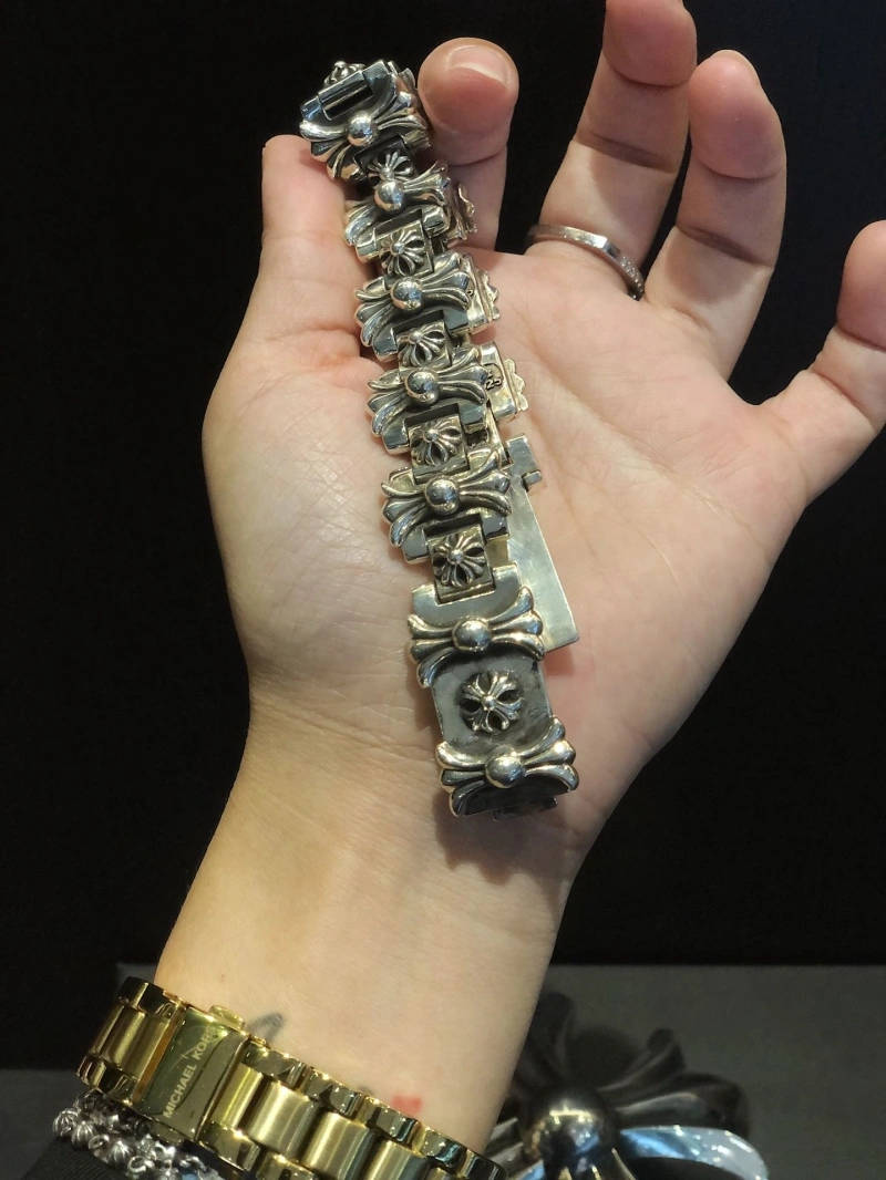 Elegant Chrxmx Hxxrts Bracelets 300167