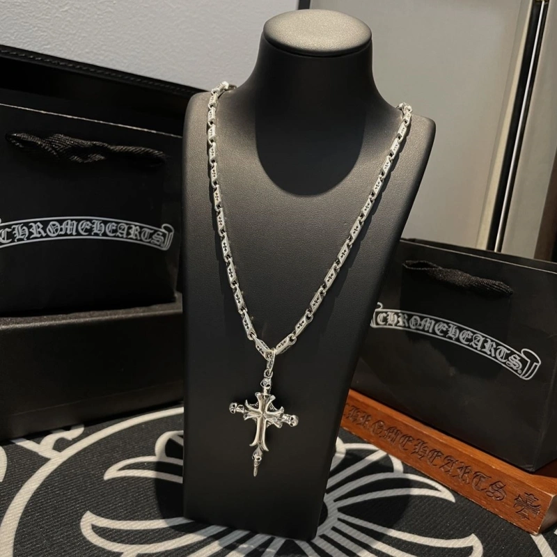 Bright Chrxmx Hxxrts Necklaces 299685