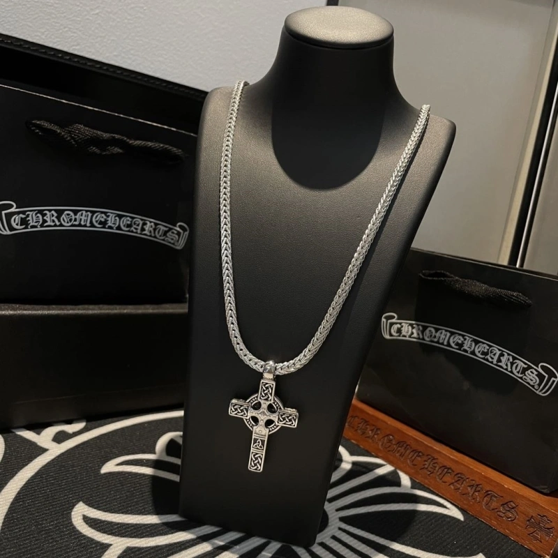 Affordable Chrxmx Hxxrts Necklaces 299674