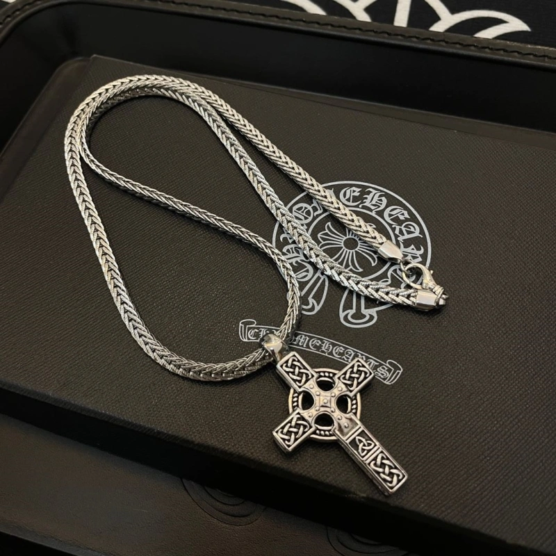 Affordable Chrxmx Hxxrts Necklaces 299674
