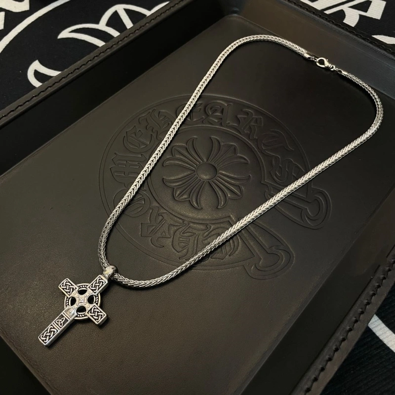 Affordable Chrxmx Hxxrts Necklaces 299674