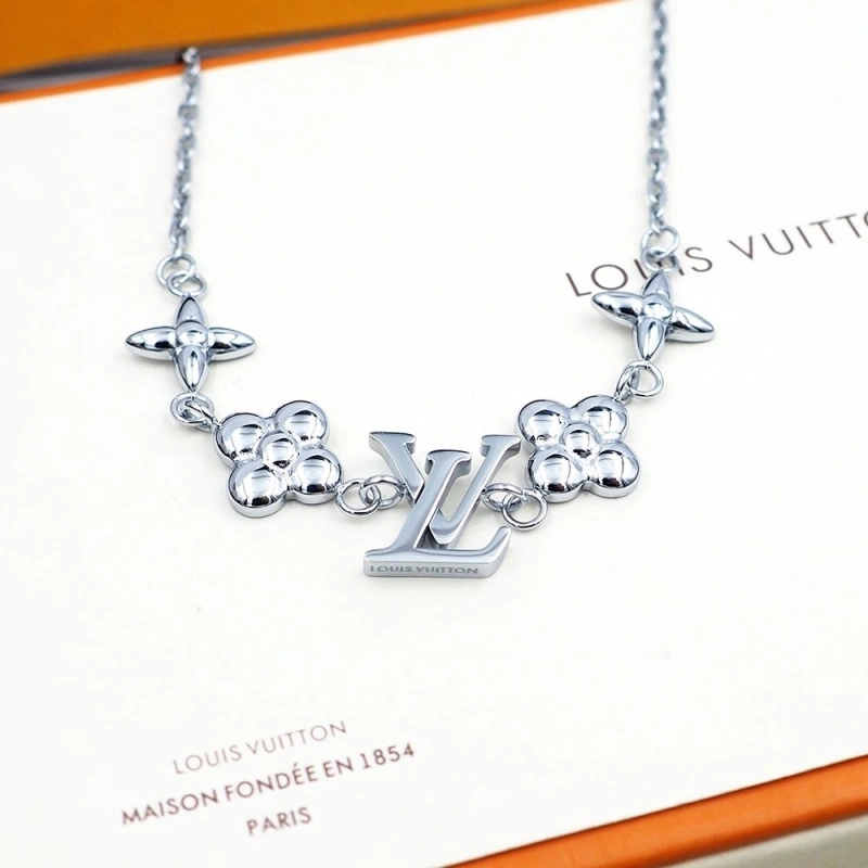 Sophisticated LX Necklaces 310802