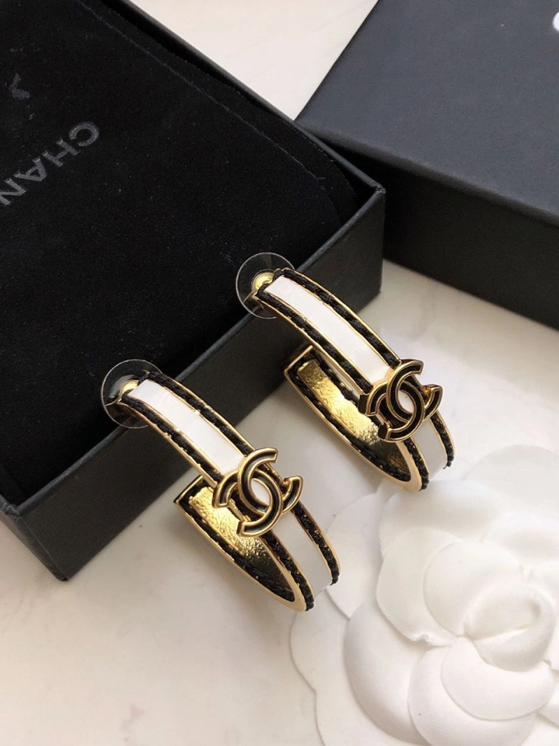 Lightweight Chxnxl Earrings 288952