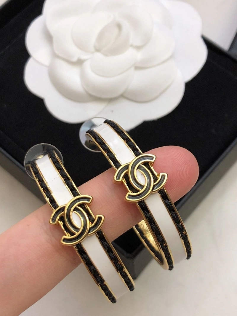 Lightweight Chxnxl Earrings 288952