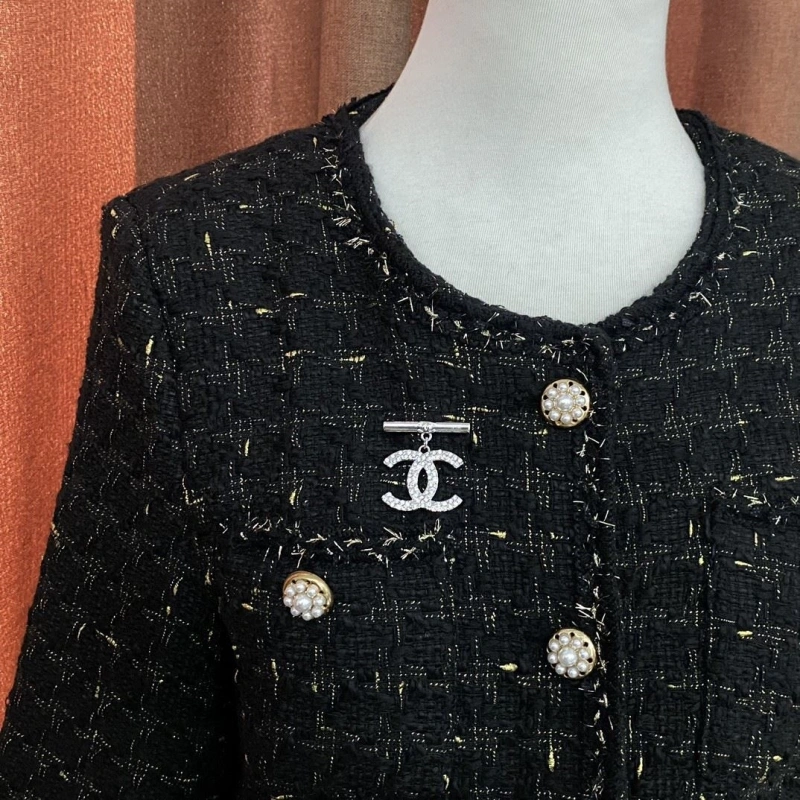 NewStyle Chxnxl Brooches 289282