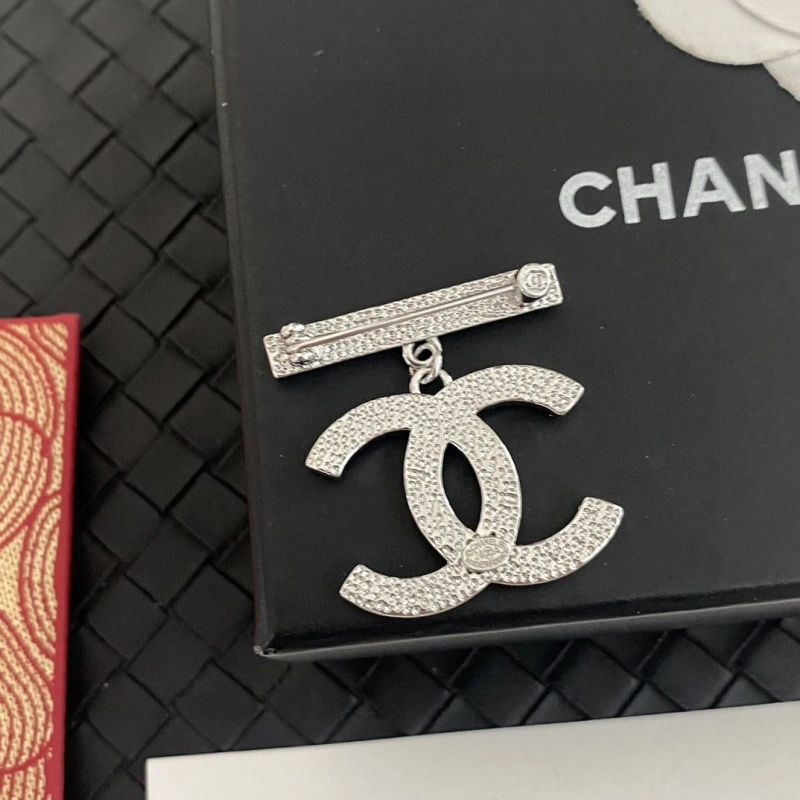 NewStyle Chxnxl Brooches 289282