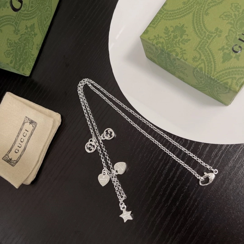 EyeCatching Gxccx Necklaces 305063