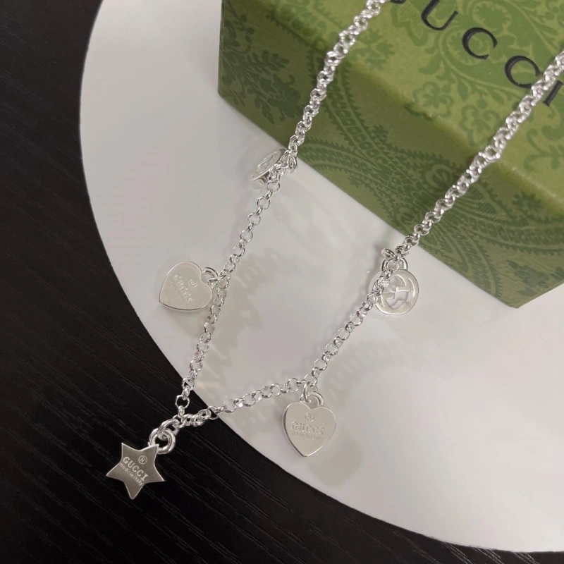 EyeCatching Gxccx Necklaces 305063