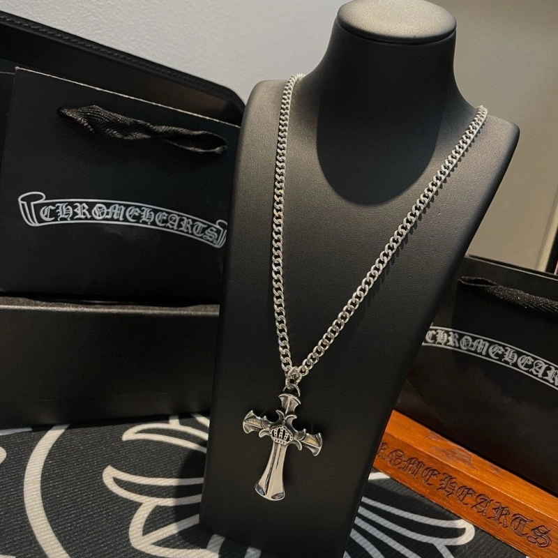 Comfortable Chrxmx Hxxrts Necklaces 299669