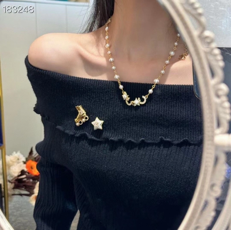 Bold Chxnxl Necklaces 288230
