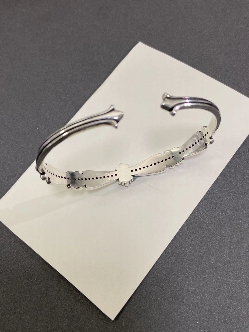 Flexible Chrxmx Hxxrts Bracelets 300155