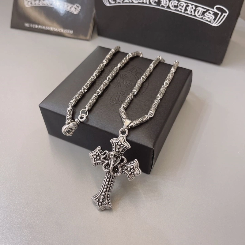 Vibrant Chrxmx Hxxrts Necklaces 299659
