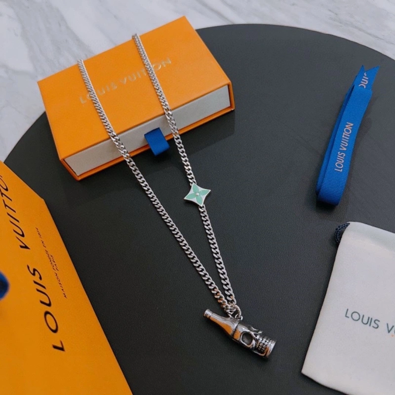 Sleek LX Necklaces 310766