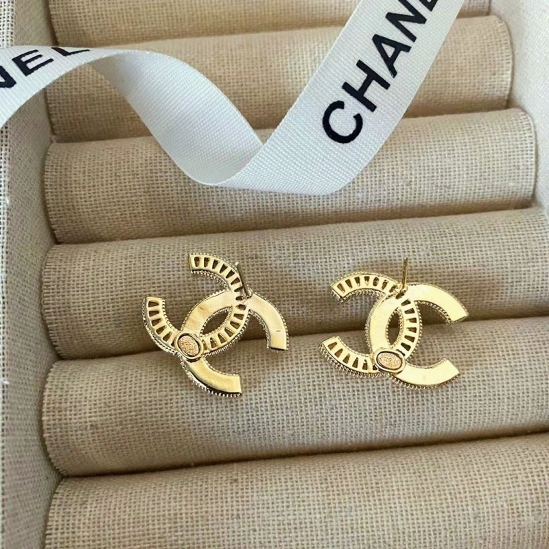 Efficient Chxnxl Earrings 288920