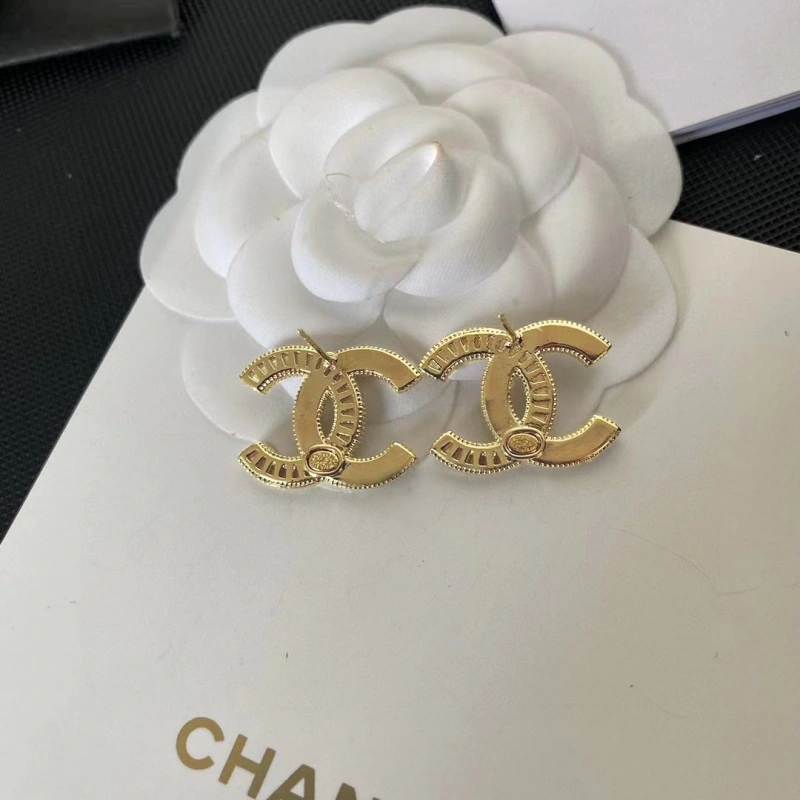 Efficient Chxnxl Earrings 288920