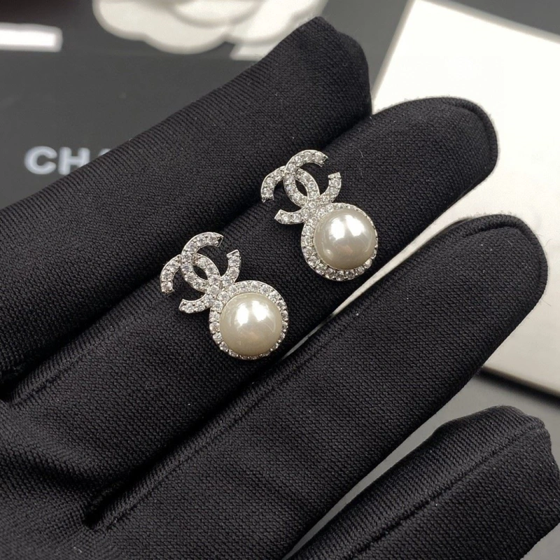 Lightweight Chxnxl Earrings 288917