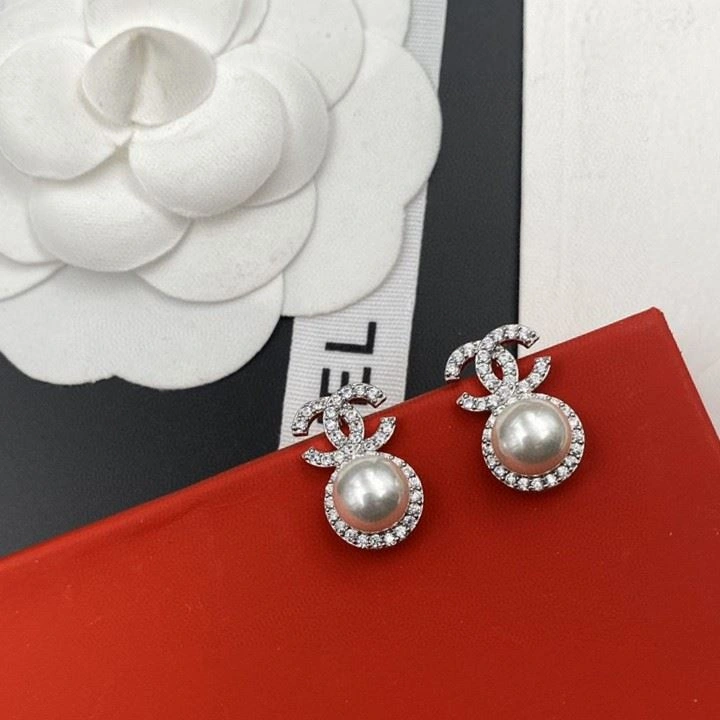 Lightweight Chxnxl Earrings 288917
