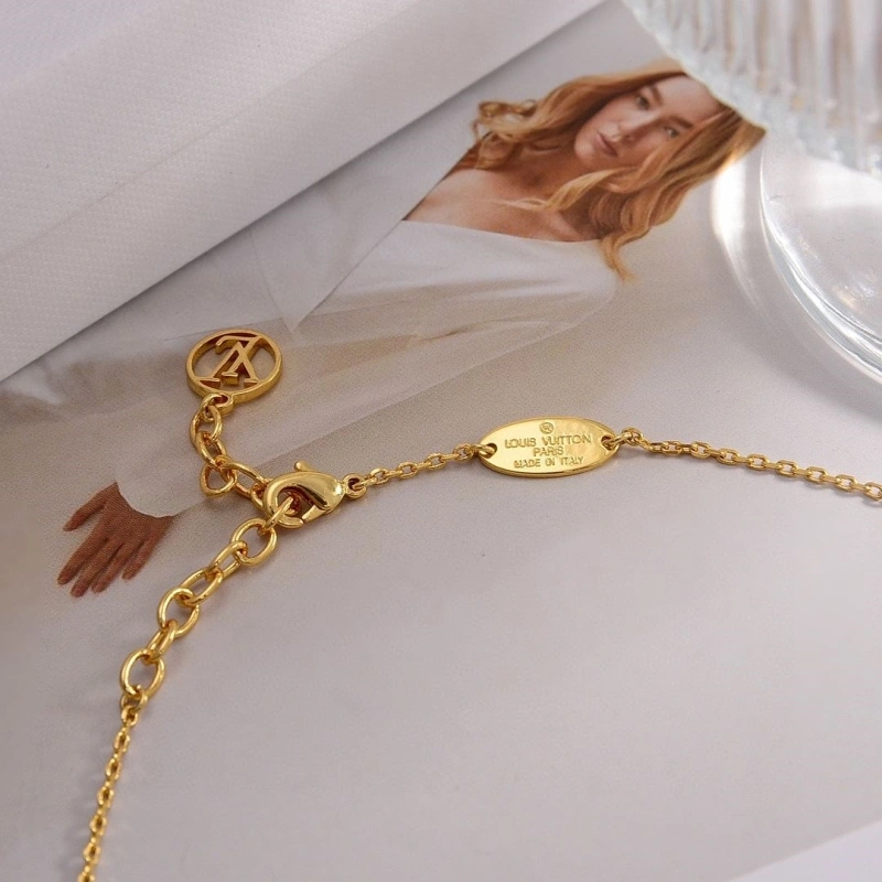 Trendsetting LX Necklaces 310780