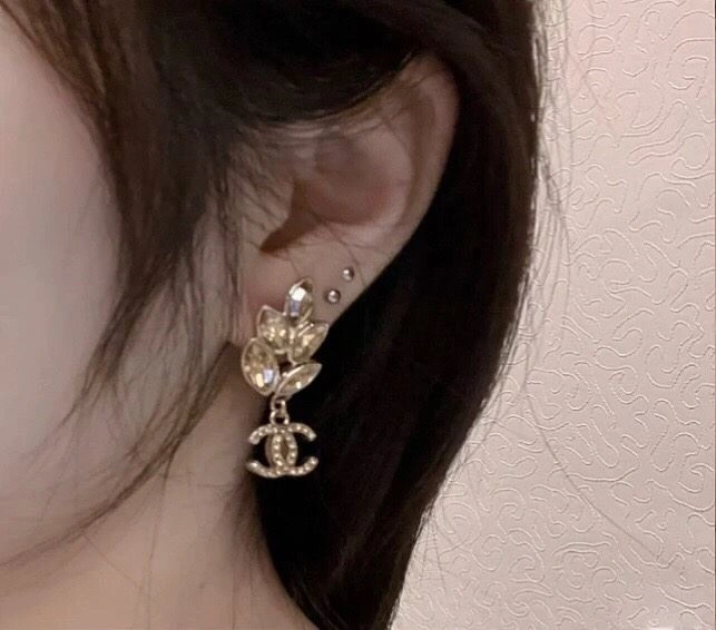 WellDesigned Chxnxl Earrings 288904