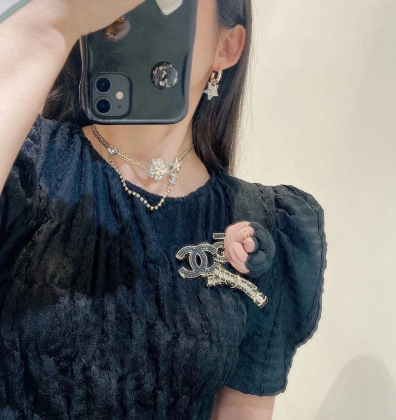 NewStyle Chxnxl Necklaces 288205