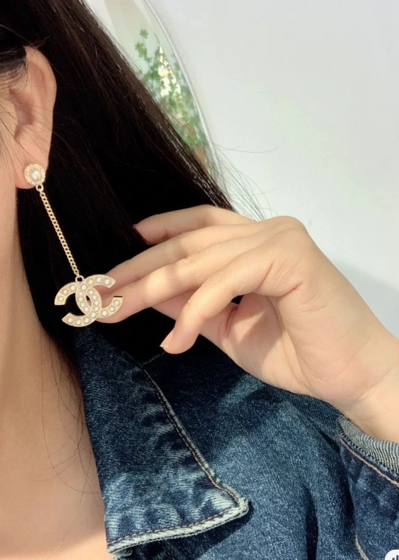 Trendsetting Chxnxl Earrings 288898