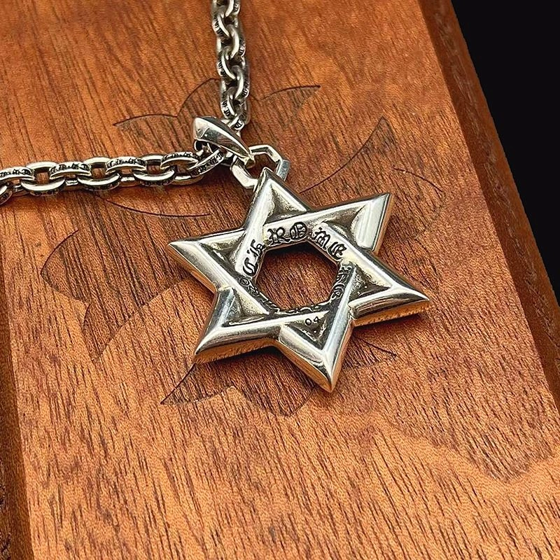 Sophisticated Chrxmx Hxxrts Necklaces 299620