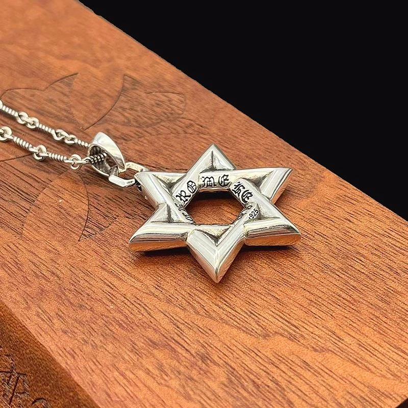 Sophisticated Chrxmx Hxxrts Necklaces 299620