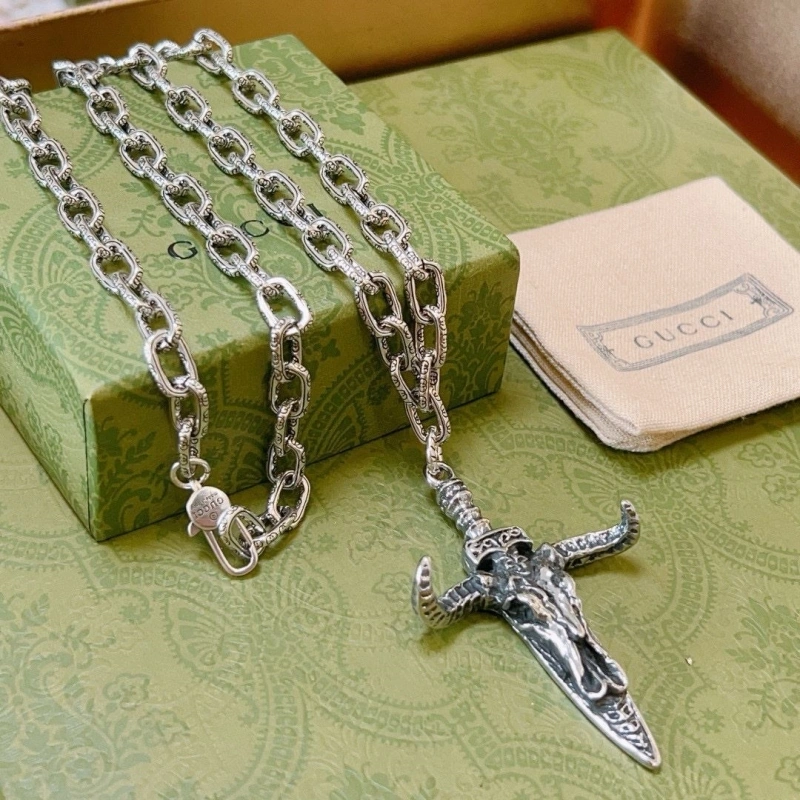Gxccx Necklaces Stylish 305047