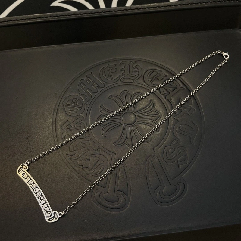 NewStyle Chrxmx Hxxrts Necklaces 299599