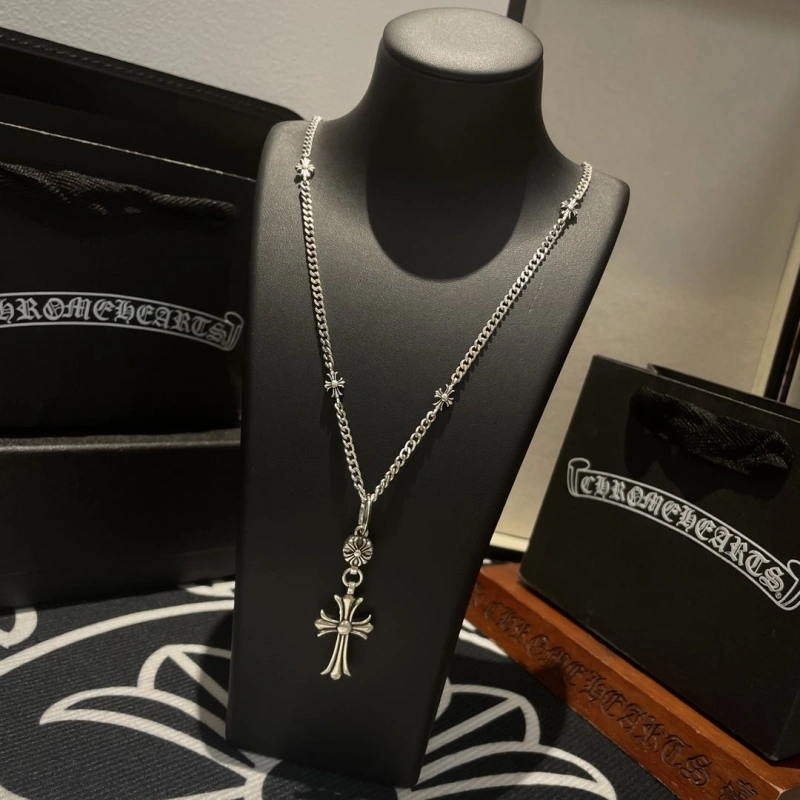 Sleek Chrxmx Hxxrts Necklaces 299602