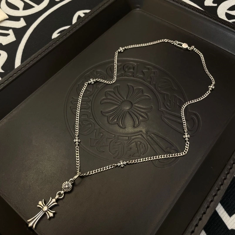 Sleek Chrxmx Hxxrts Necklaces 299602