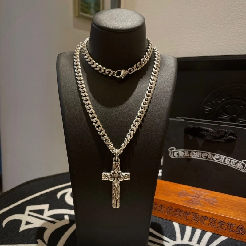 Flexible Chrxmx Hxxrts Necklaces 299585
