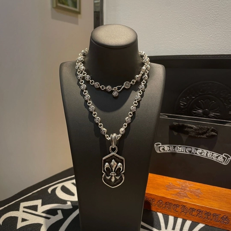 Versatile Chrxmx Hxxrts Necklaces 299601
