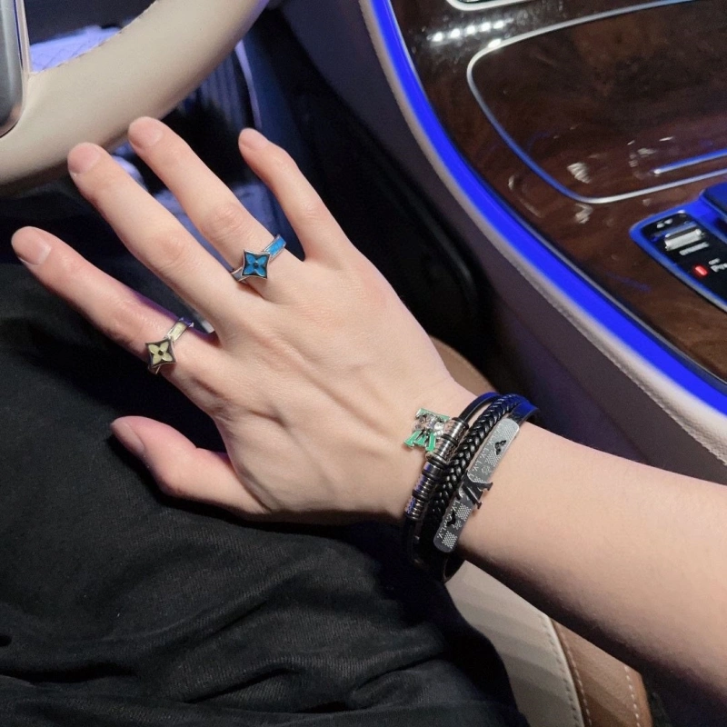 Flexible LX Bracelets 311176