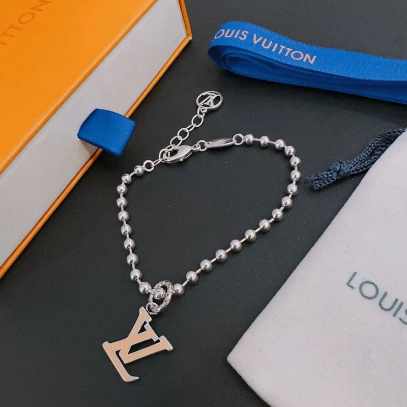 Affordable LX Necklaces 310707