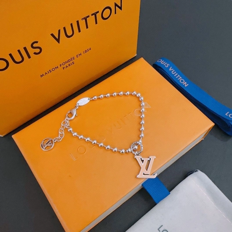 Affordable LX Necklaces 310707
