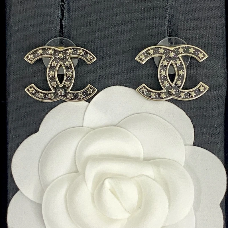 WellDesigned Chxnxl Earrings 288886