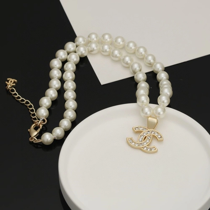 Bold Chxnxl Necklaces 288198