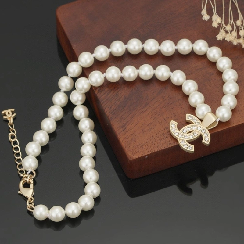 Bold Chxnxl Necklaces 288198
