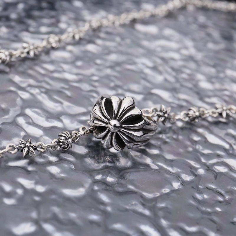 Classic Chrxmx Hxxrts Necklaces 299593