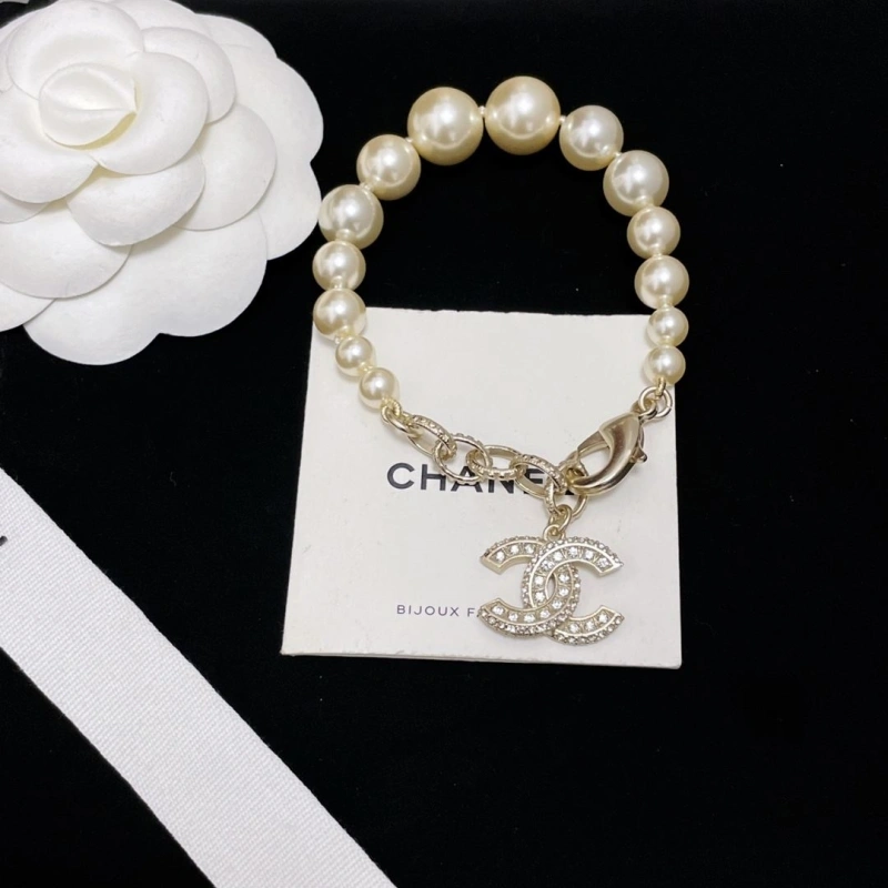 Bright Chxnxl Bracelets 289404