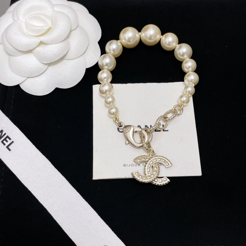 Bright Chxnxl Bracelets 289404