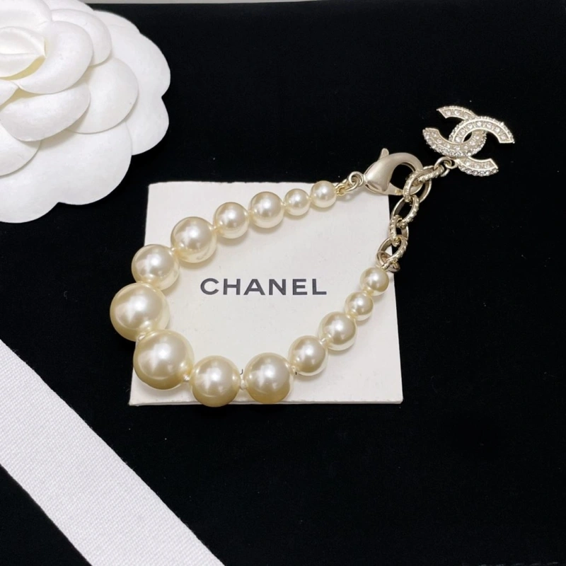 Bright Chxnxl Bracelets 289404