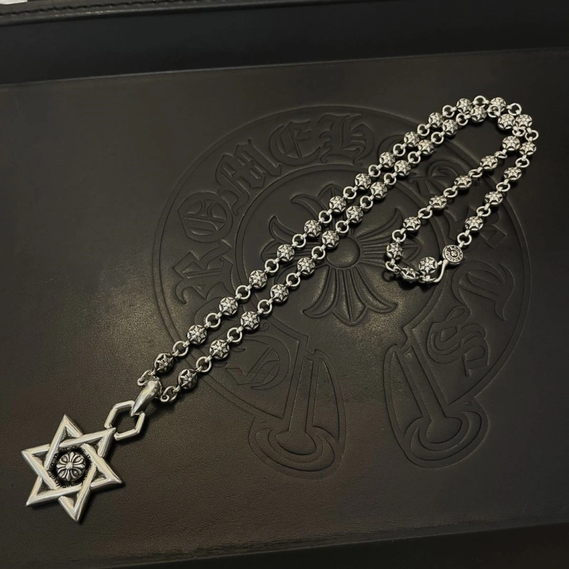 EasyMatch Chrxmx Hxxrts Necklaces 299584