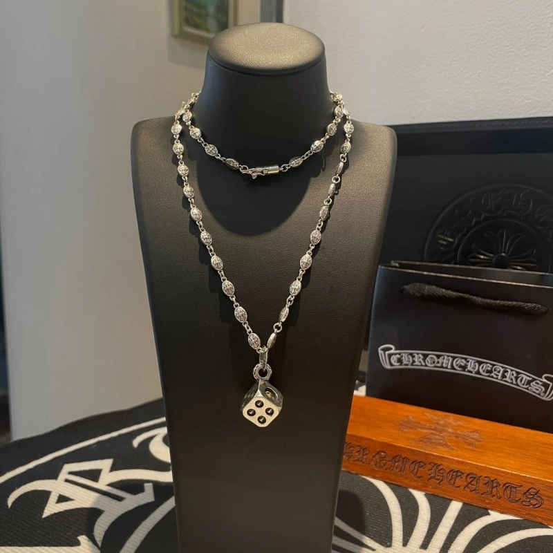 Unique Chrxmx Hxxrts Necklaces 299577