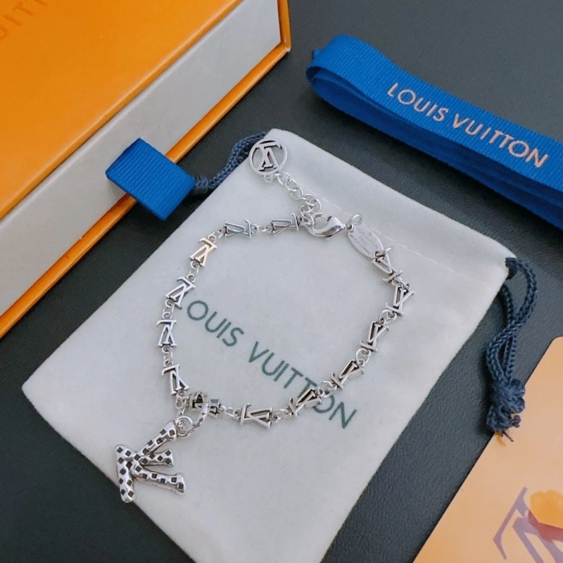 Practical LX Necklaces 310700